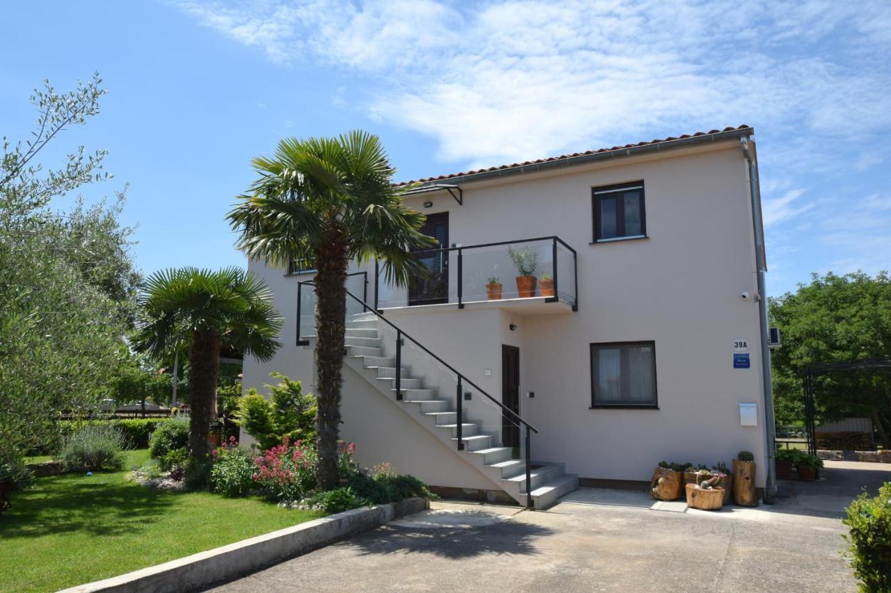 Apartments Aki Malinska Ngoại thất bức ảnh