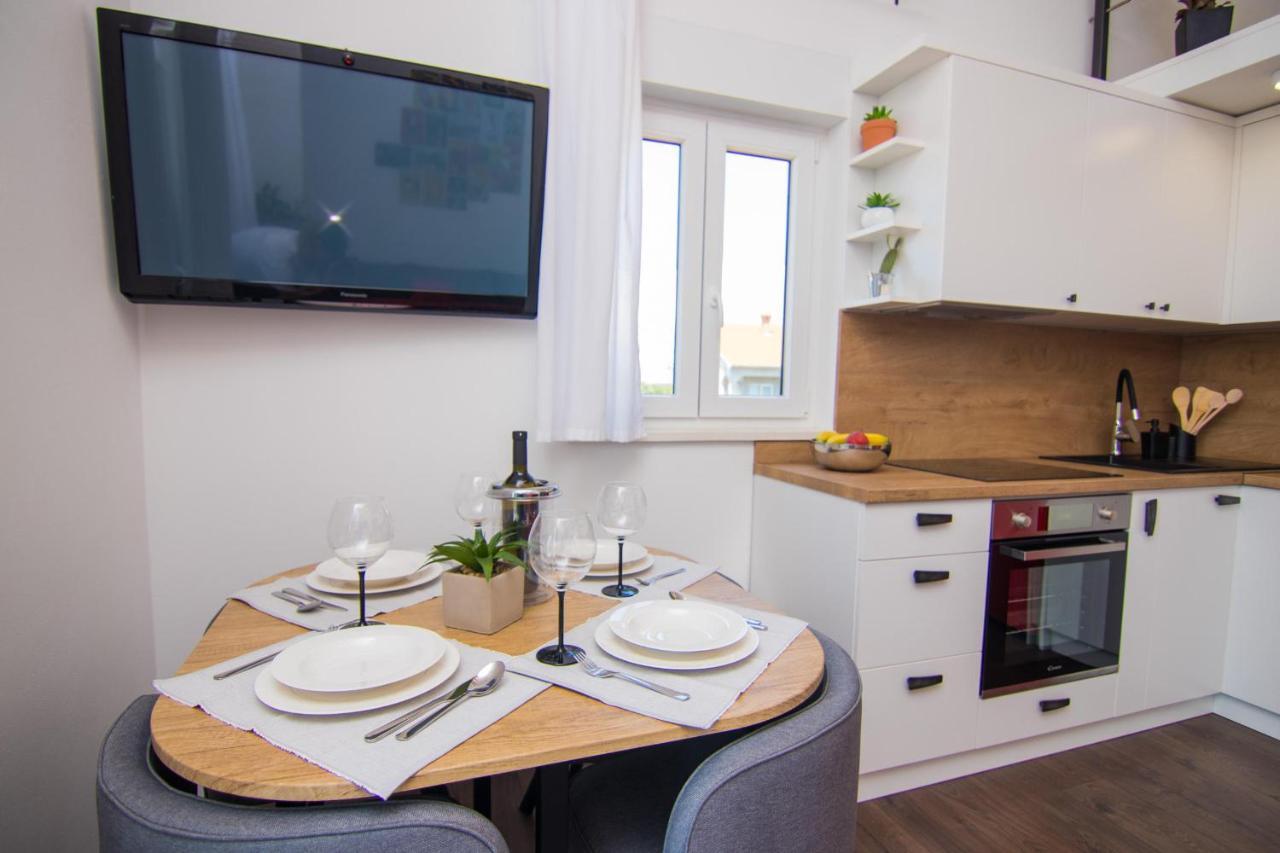 Apartments Aki Malinska Ngoại thất bức ảnh