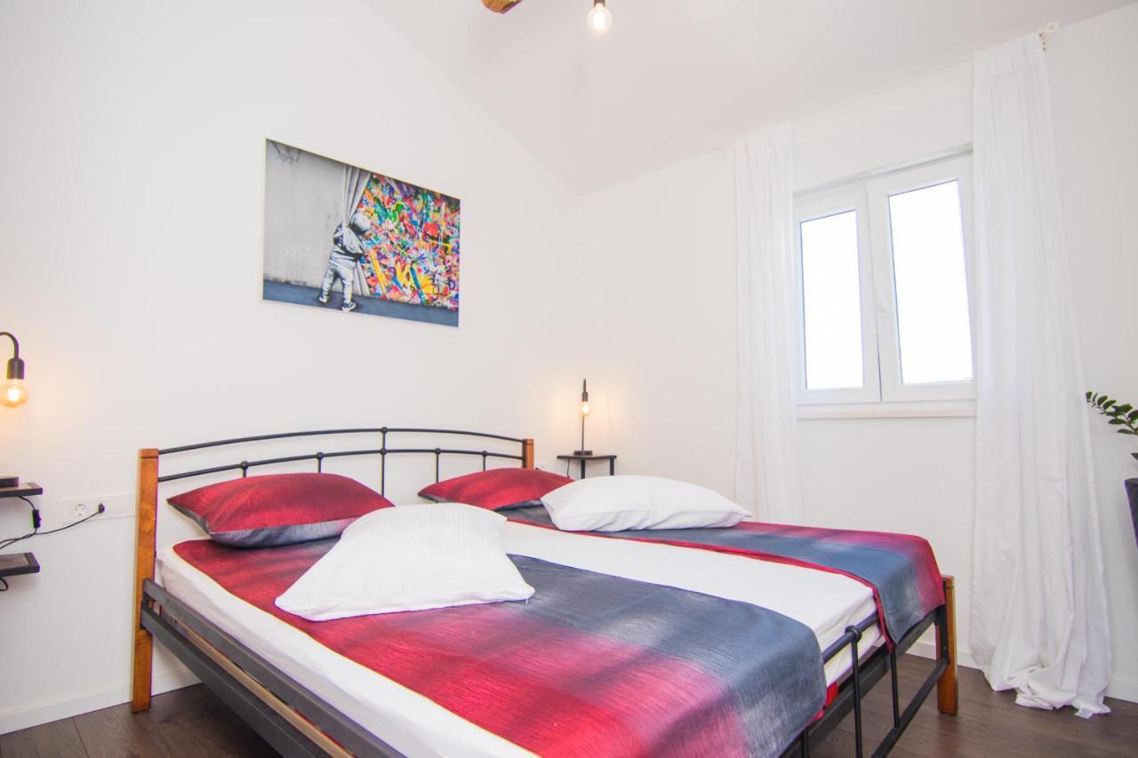 Apartments Aki Malinska Ngoại thất bức ảnh
